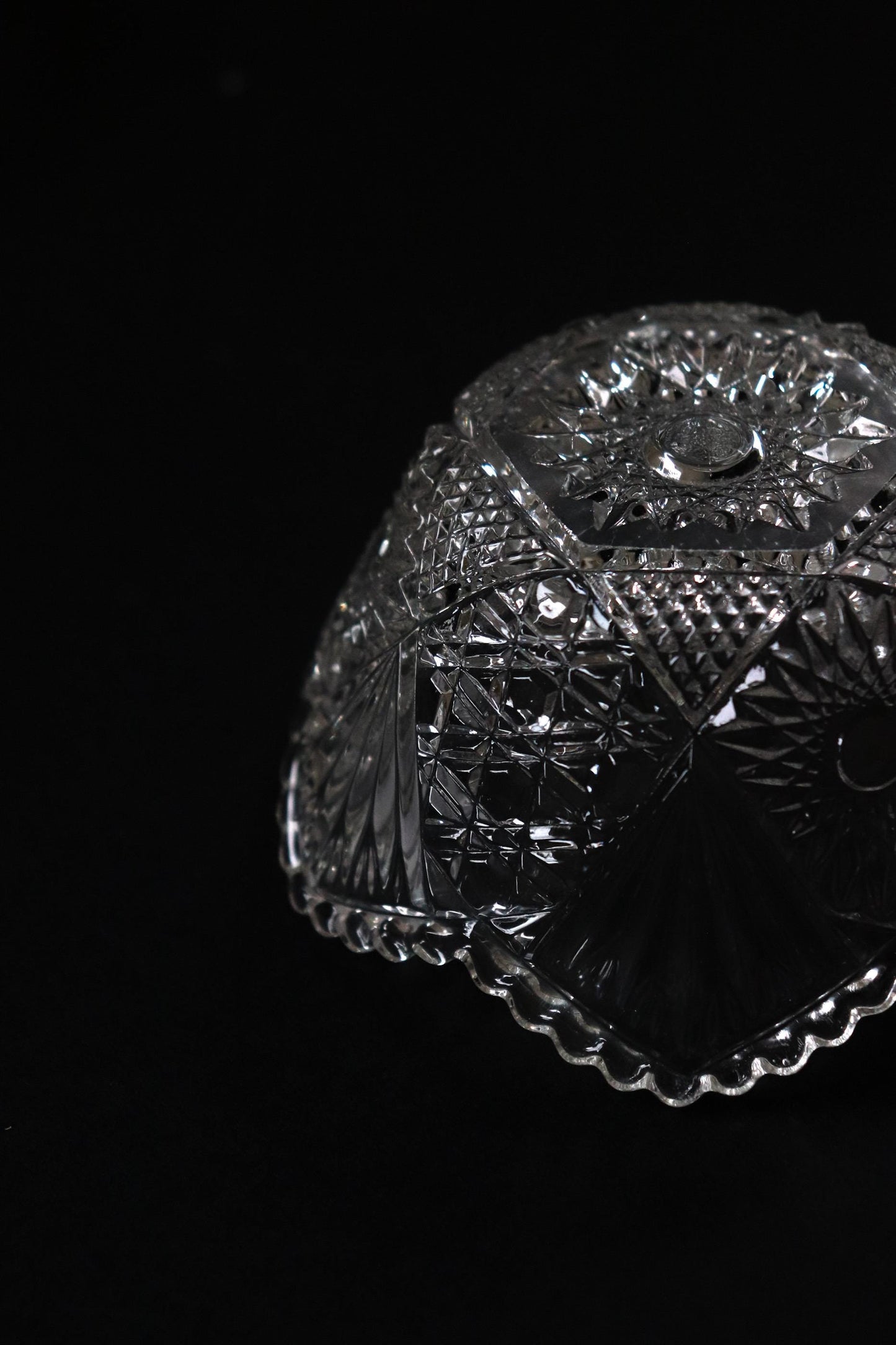 Vintage Glass Collection No.002 – Japanese Pressed Glass Object, Sculptural Crystal-Cut Bowl, Decorative Glass Vessel