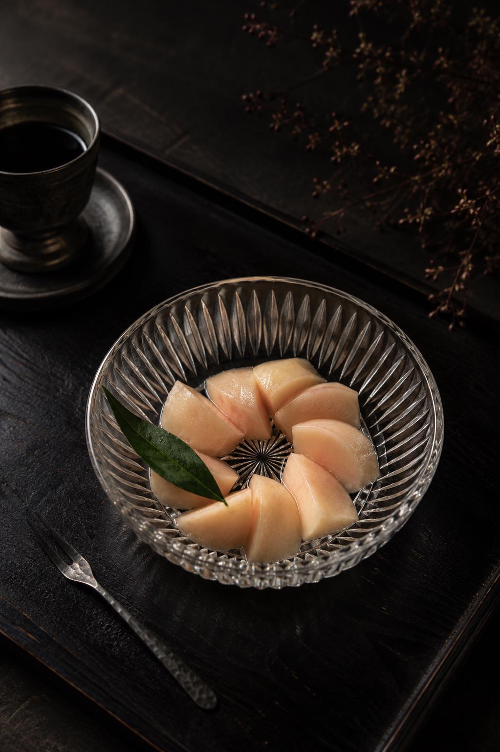 Vintage Glass Collection No.009 – Japanese Vintage Glass Bowl, Frosted Faceted Glass Object, Sculptural Glass Vessel, Decorative Fruit Bowl