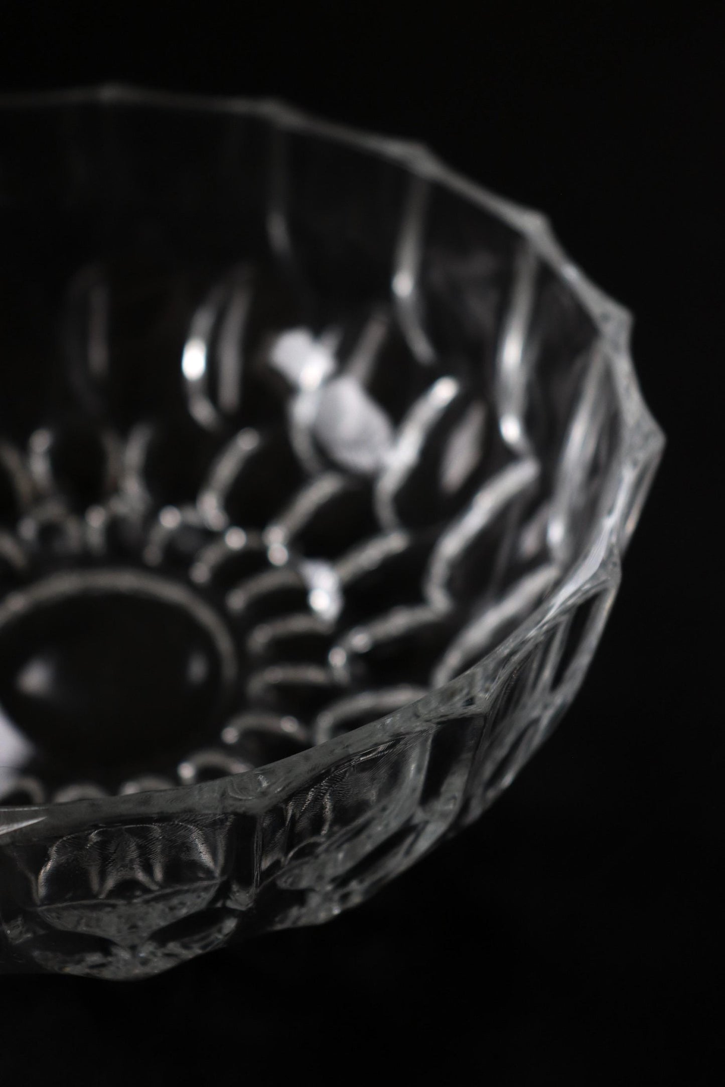 Vintage Glass Collection No.003 – Japanese Vintage Glass Centerpiece Bowl, Sculptural Glass Object, Large Decorative Glass Vessel
