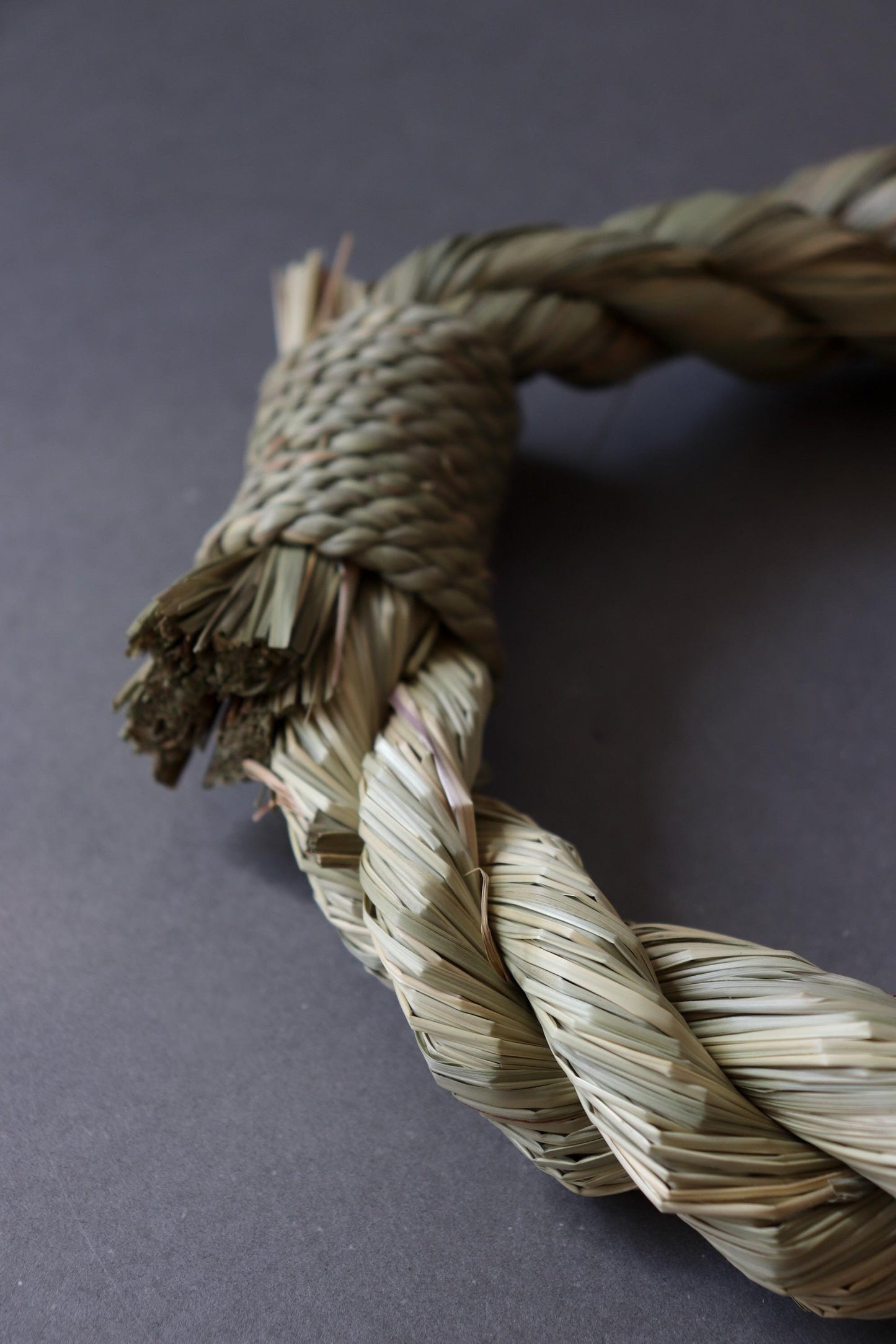 Large Japanese Shimenawa Wreath, Igusa Rope Decor, Minimal Natural Wall Hanging, Wabi Sabi Decor, Handmade Japanese Sacred Object
