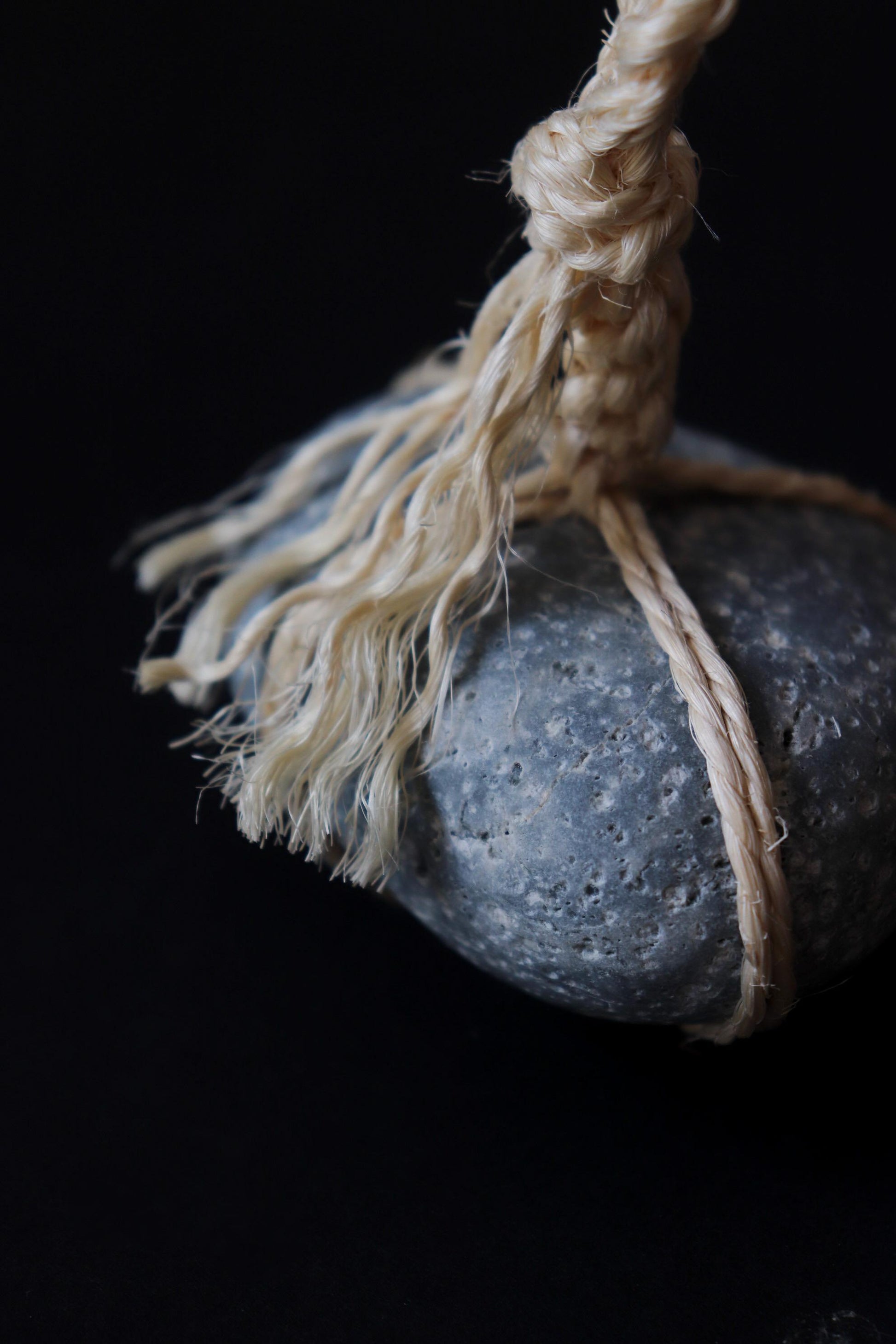 Japanese Sekimori Stone with Sisal Rope | Niigata Natural Stone Garden Marker | Wabi Sabi Entryway Decor