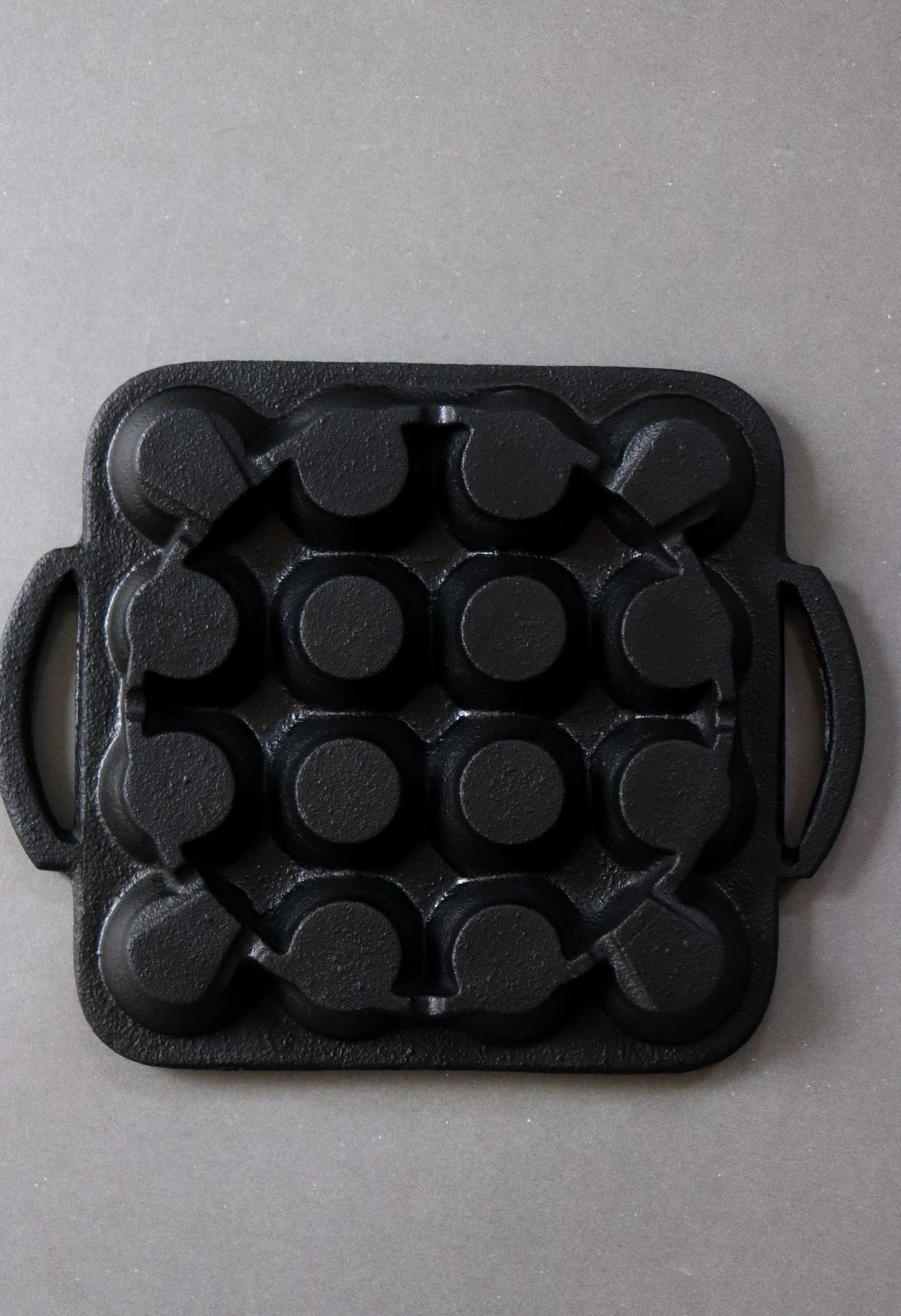 Japanese Cast Iron Takoyaki Pan 16 Hole | IH Induction Compatible | Made in Japan Nambu Ironware | Takoyaki Maker | Aebleskiver Pan |Cooking