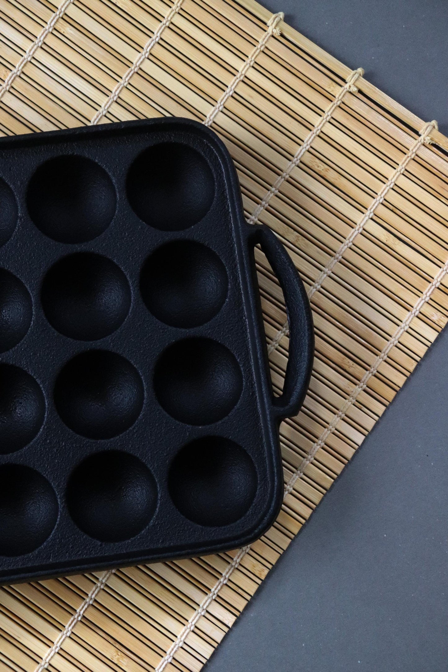 Japanese Cast Iron Takoyaki Pan 16 Hole | IH Induction Compatible | Made in Japan Nambu Ironware | Takoyaki Maker | Aebleskiver Pan |Cooking