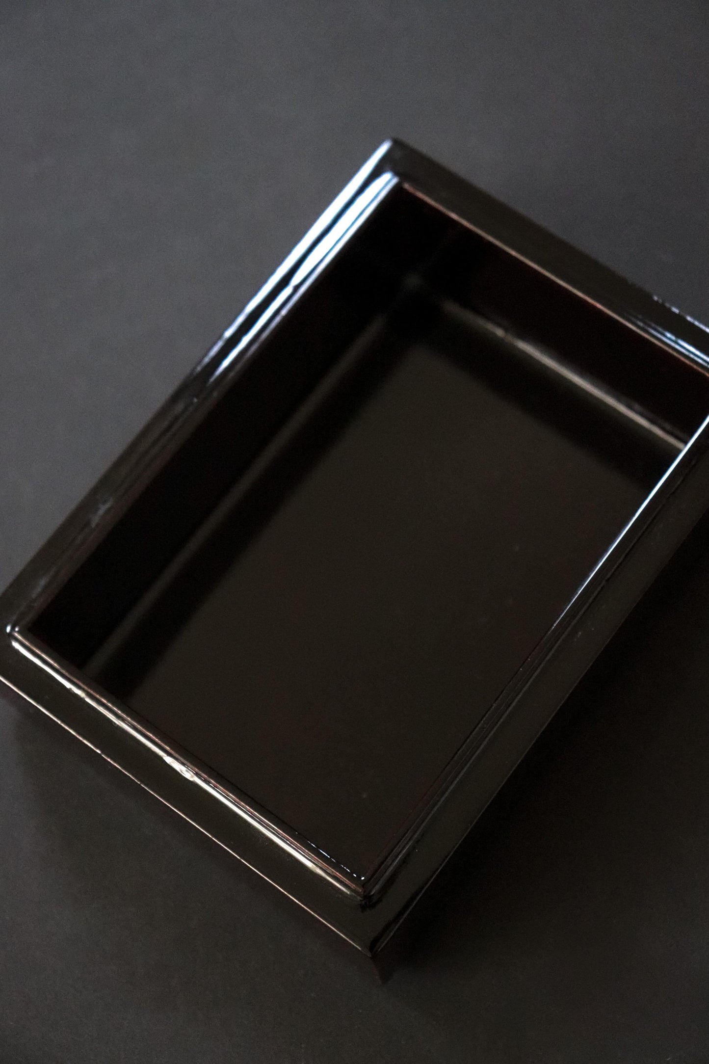 Vintage Raden Lacquer Keepsake Box – Mother of Pearl Jewelry Box, Floral Trinket Box, Decorative Storage, Vintage Collectible