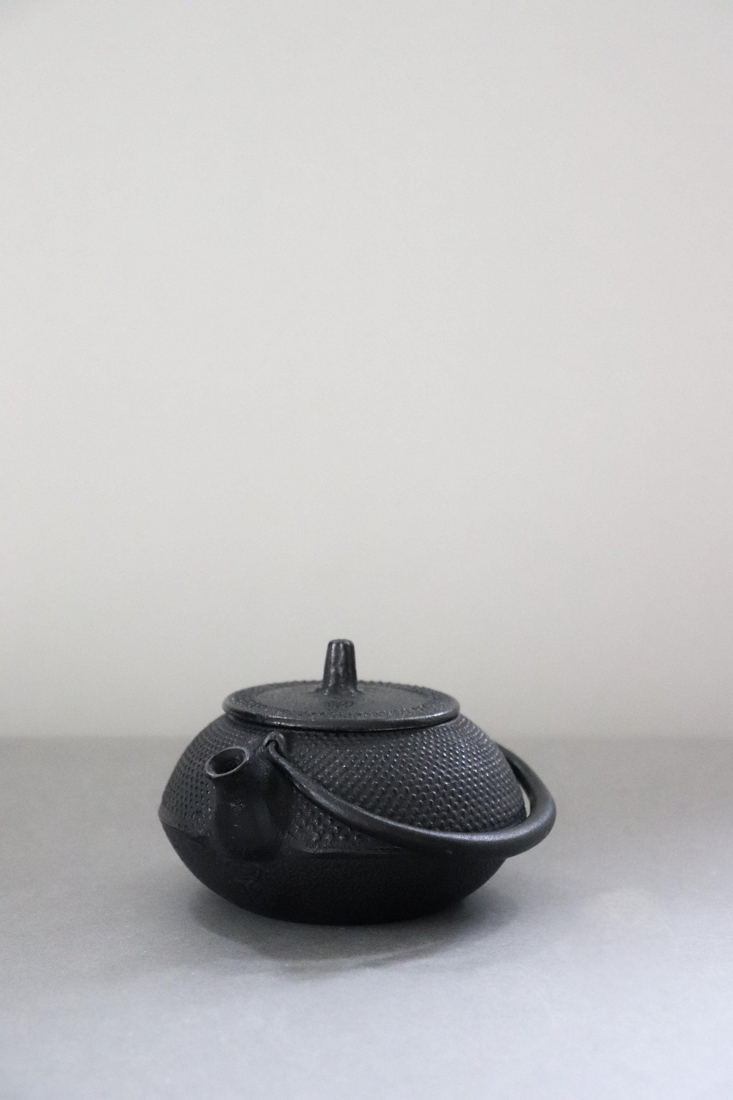 Vintage Nambu Tekki Cast Iron Teapot with Tea Infuser, Japanese Iron Teapot, Sangendo, Unused Vintage Tea Pot, Wabi Sabi Decor