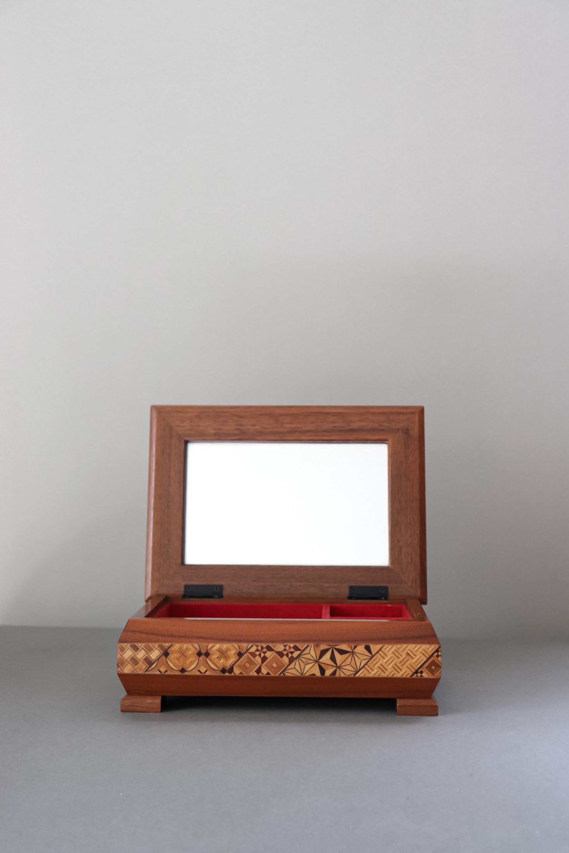 Vintage Hakone Yosegi Jewelry Box with Mirror – Japanese Wooden Keepsake Box, Traditional Marquetry, Made in Japan