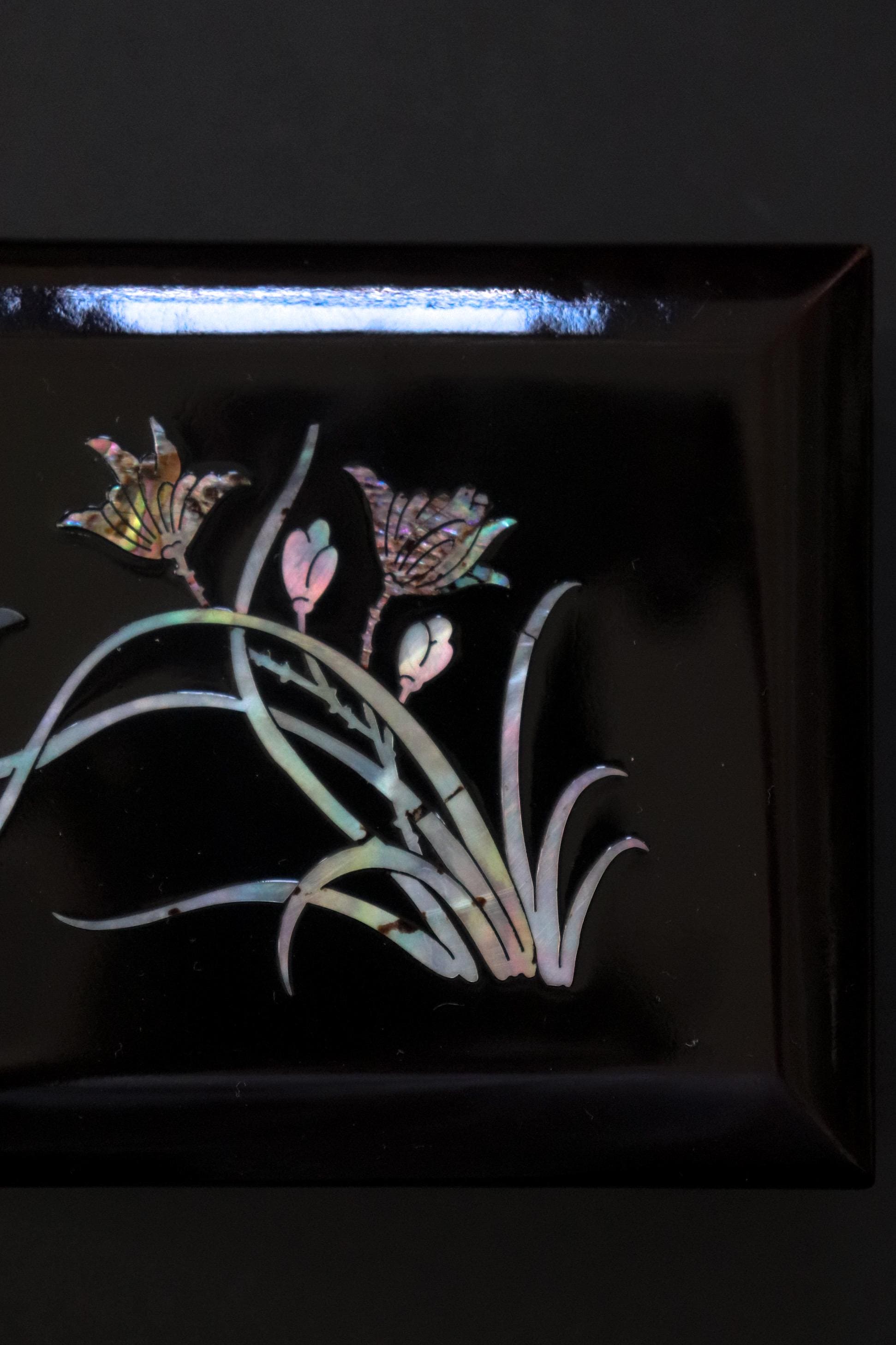 Vintage Raden Lacquer Keepsake Box – Mother of Pearl Jewelry Box, Floral Trinket Box, Decorative Storage, Vintage Collectible