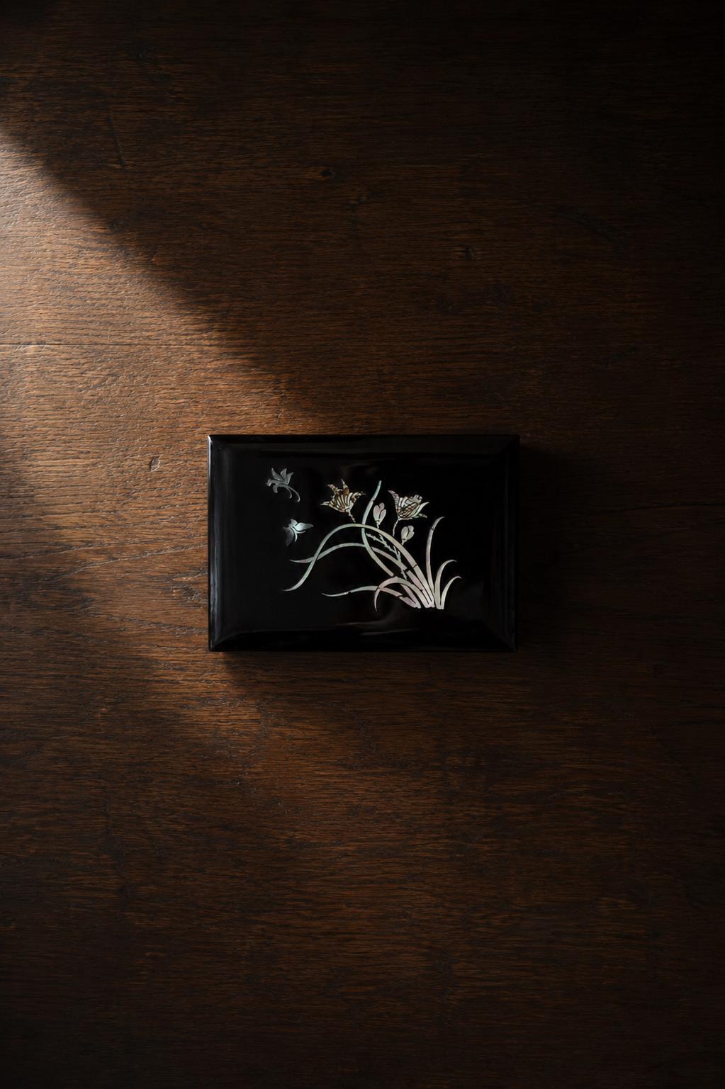 Vintage Raden Lacquer Keepsake Box – Mother of Pearl Jewelry Box, Floral Trinket Box, Decorative Storage, Vintage Collectible