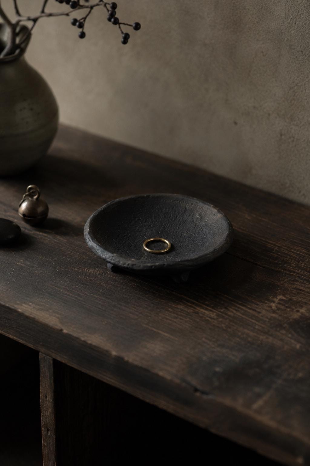 Shigaraki Ring Dish, Japanese Footed Trinket Dish, Small Ceramic Catchall Bowl, Handmade Stoneware Plate, Made in Japan