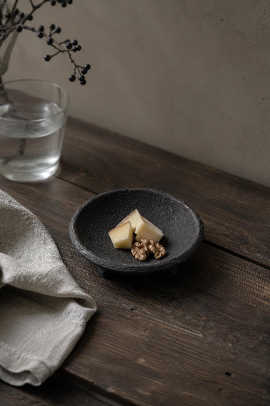Shigaraki Ring Dish, Japanese Footed Trinket Dish, Small Ceramic Catchall Bowl, Handmade Stoneware Plate, Made in Japan