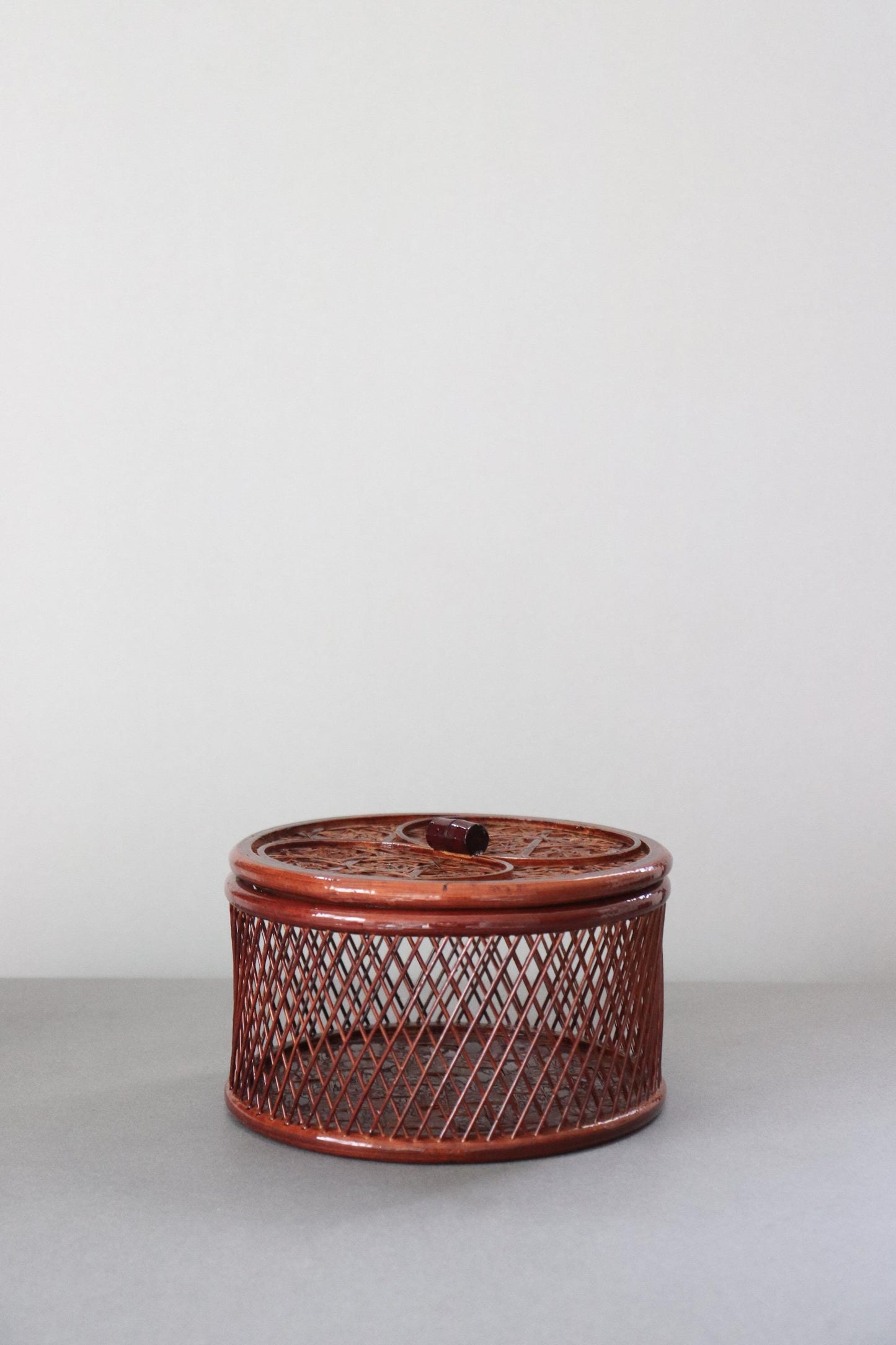 Vintage Japanese Bamboo Sweet Box, Yufu Oita Bamboo Craft, Lacquered Woven Basket with Lid, Traditional Kashiki, Made in Japan