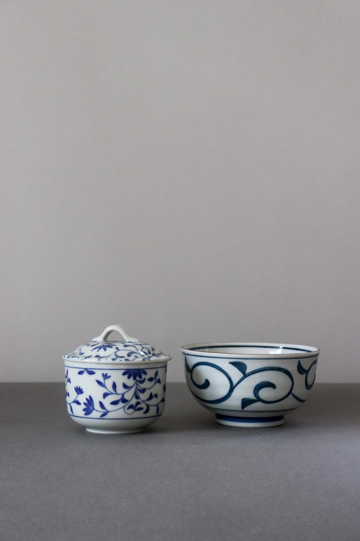 Japanese Mino Ware Small Donburi Bowl, Blue & White Karakusa Rice Bowl, Udon Soba Soup Bowl, Made in Japan