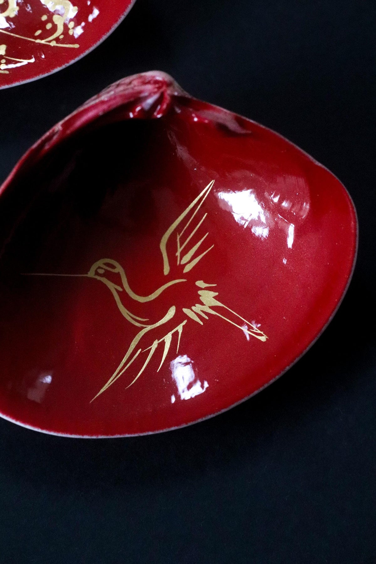 Vintage Japanese Kai-awase Shell Kogo, Crane and Pine Gold Design, Zensen, 1989 Showa 64, Tea Ceremony Incense Container
