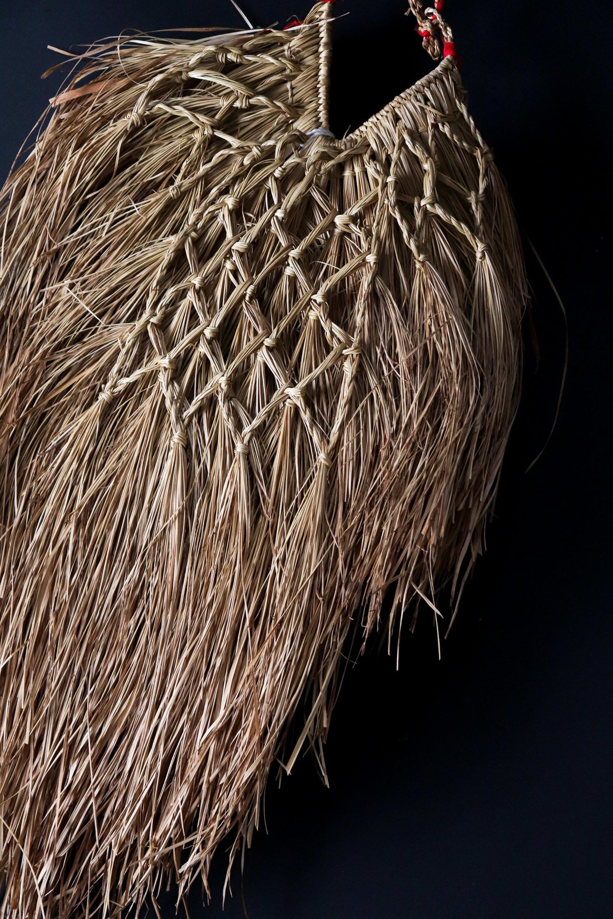 Vintage Japanese Mino Straw Raincoat Wall Object, Large Mingei Folk Art Fiber Sculpture, 65cm
