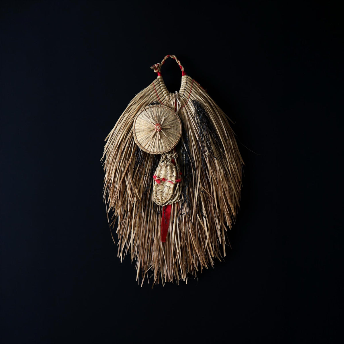 Vintage Japanese Mino Straw Raincoat Wall Object, Traditional Folk Art Hanging, Mingei Sculpture