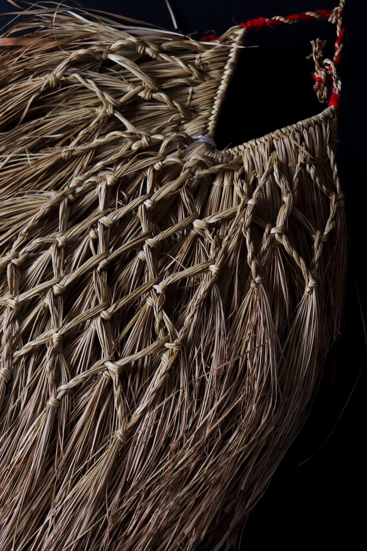 Vintage Japanese Mino Straw Raincoat Wall Object, Large Mingei Folk Art Fiber Sculpture, 65cm