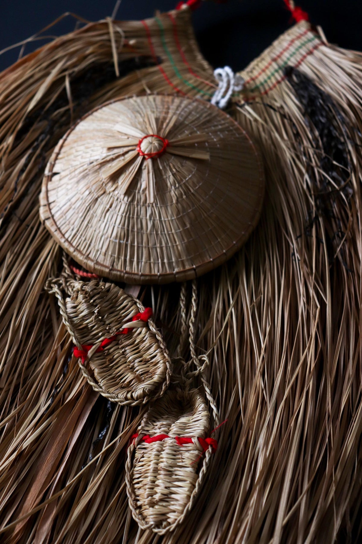 Vintage Japanese Mino Straw Raincoat Wall Object, Large Mingei Folk Art Fiber Sculpture, 65cm