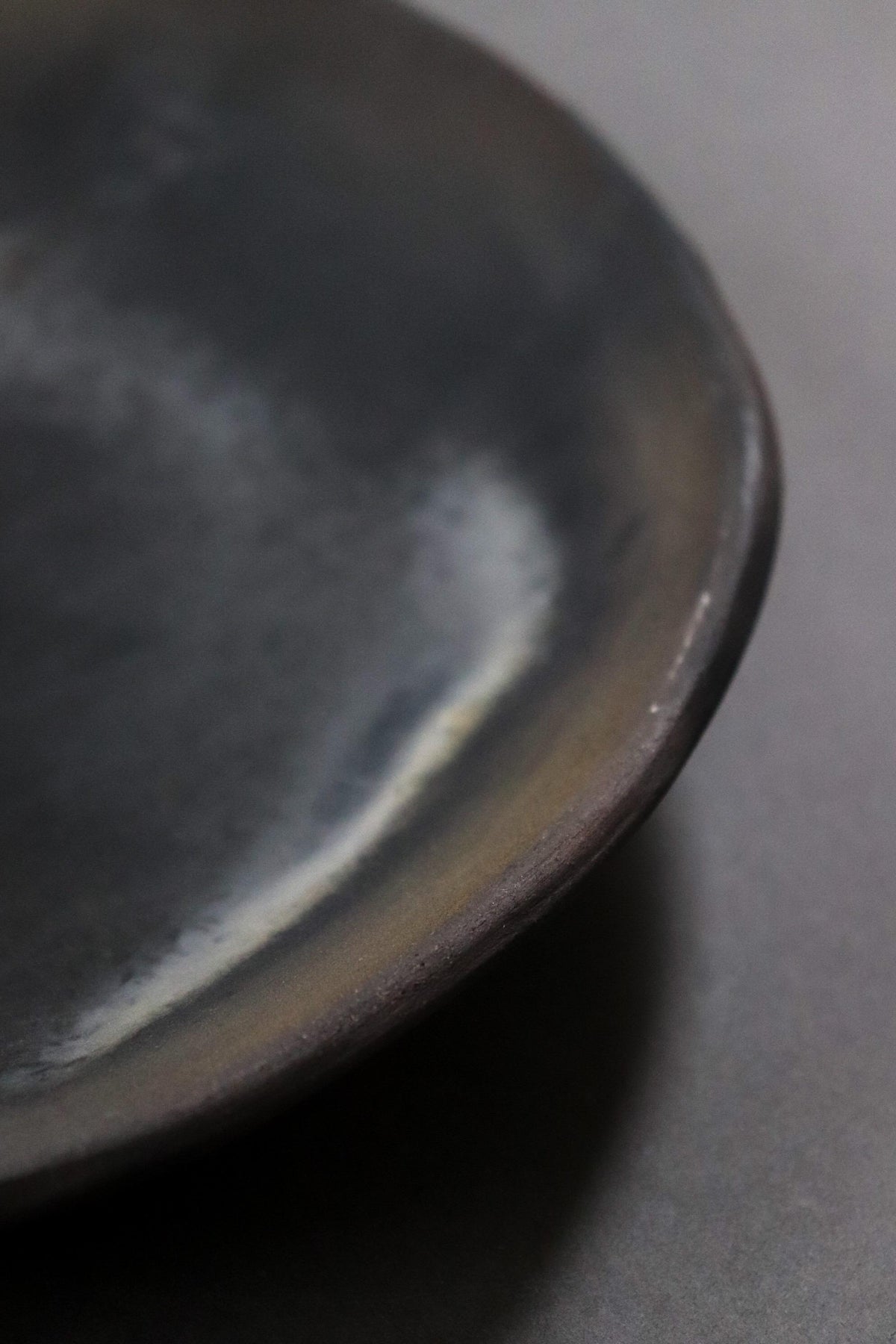 Limited Shigaraki Ware 25cm Plate, Carbonized Japanese Ceramic Dinner Plate, Hetchimon Pottery, Handmade in Japan, One of a Kind