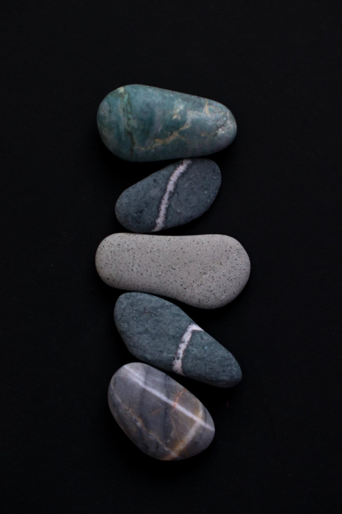 Silent Fragments — AFTER SUMMER (Box IV) | Japanese Stone Art & Tsugaru Stones | Set of 5 Hand-Selected Natural Stones
