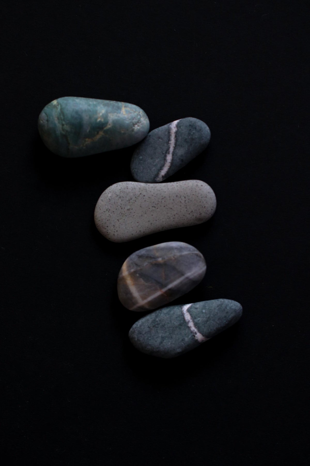 Silent Fragments — AFTER SUMMER (Box IV) | Japanese Stone Art & Tsugaru Stones | Set of 5 Hand-Selected Natural Stones