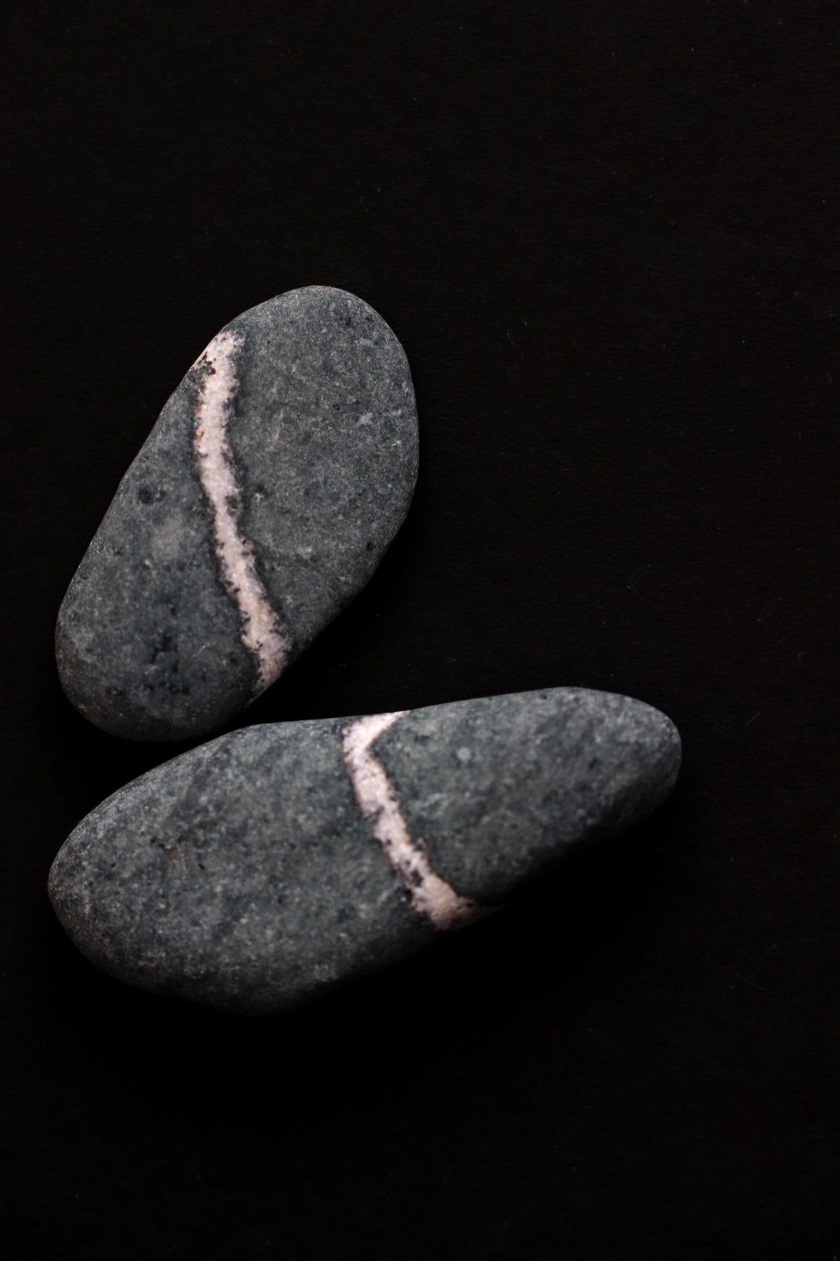 Silent Fragments — AFTER SUMMER (Box IV) | Japanese Stone Art & Tsugaru Stones | Set of 5 Hand-Selected Natural Stones