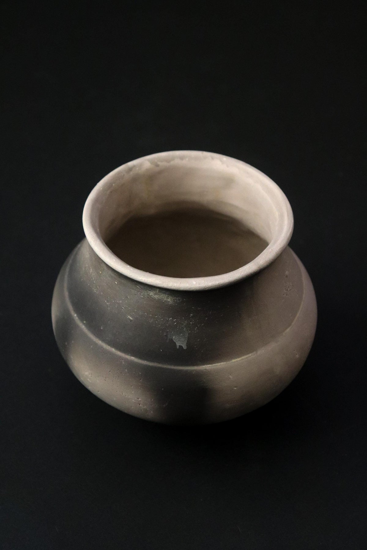 Sotaro Saegusa Japanese Ceramic Vessel, Jomon Inspired Pottery, Black Sculptural Art Object with Wooden Box