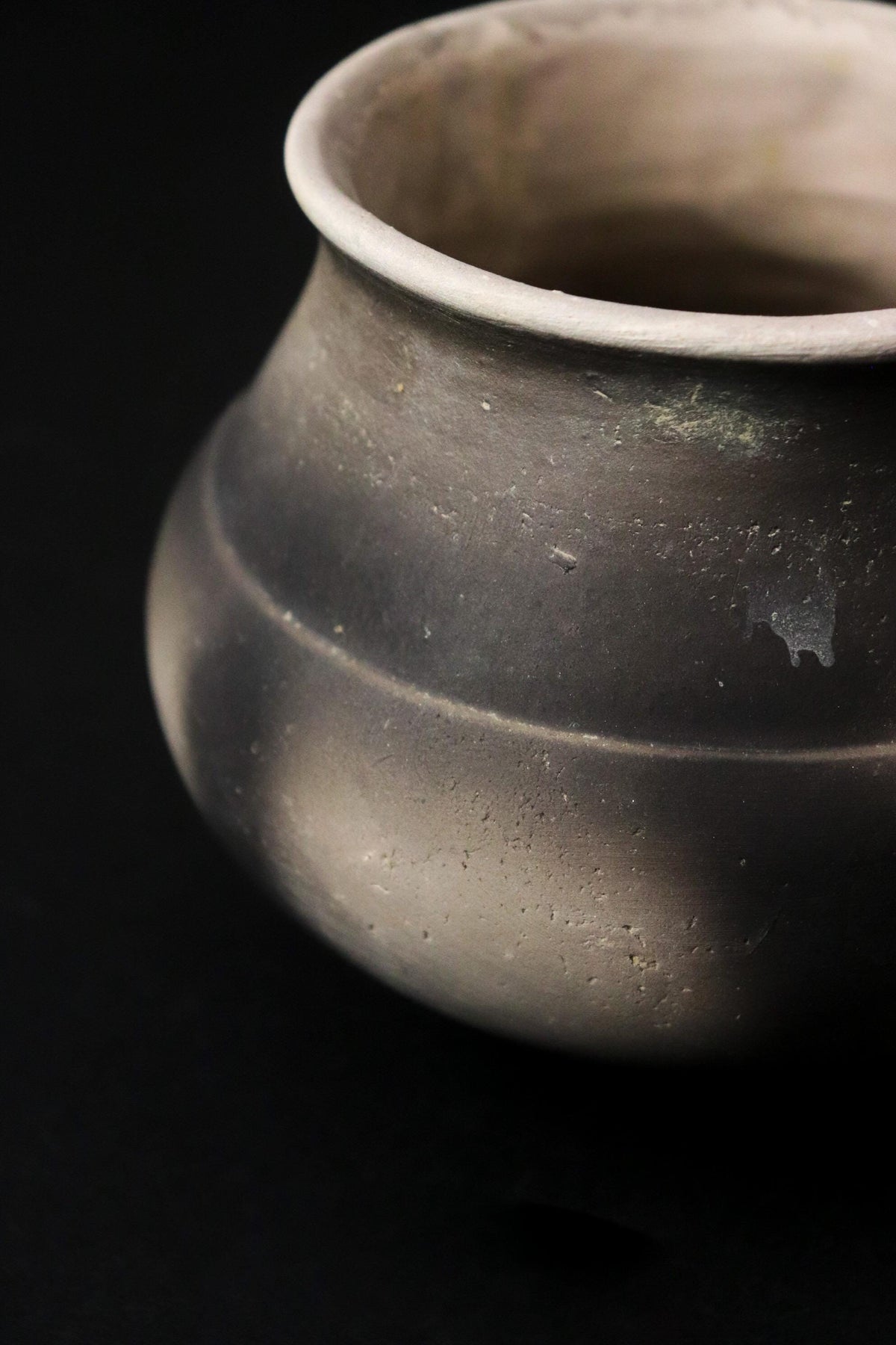 Sotaro Saegusa Japanese Ceramic Vessel, Jomon Inspired Pottery, Black Sculptural Art Object with Wooden Box