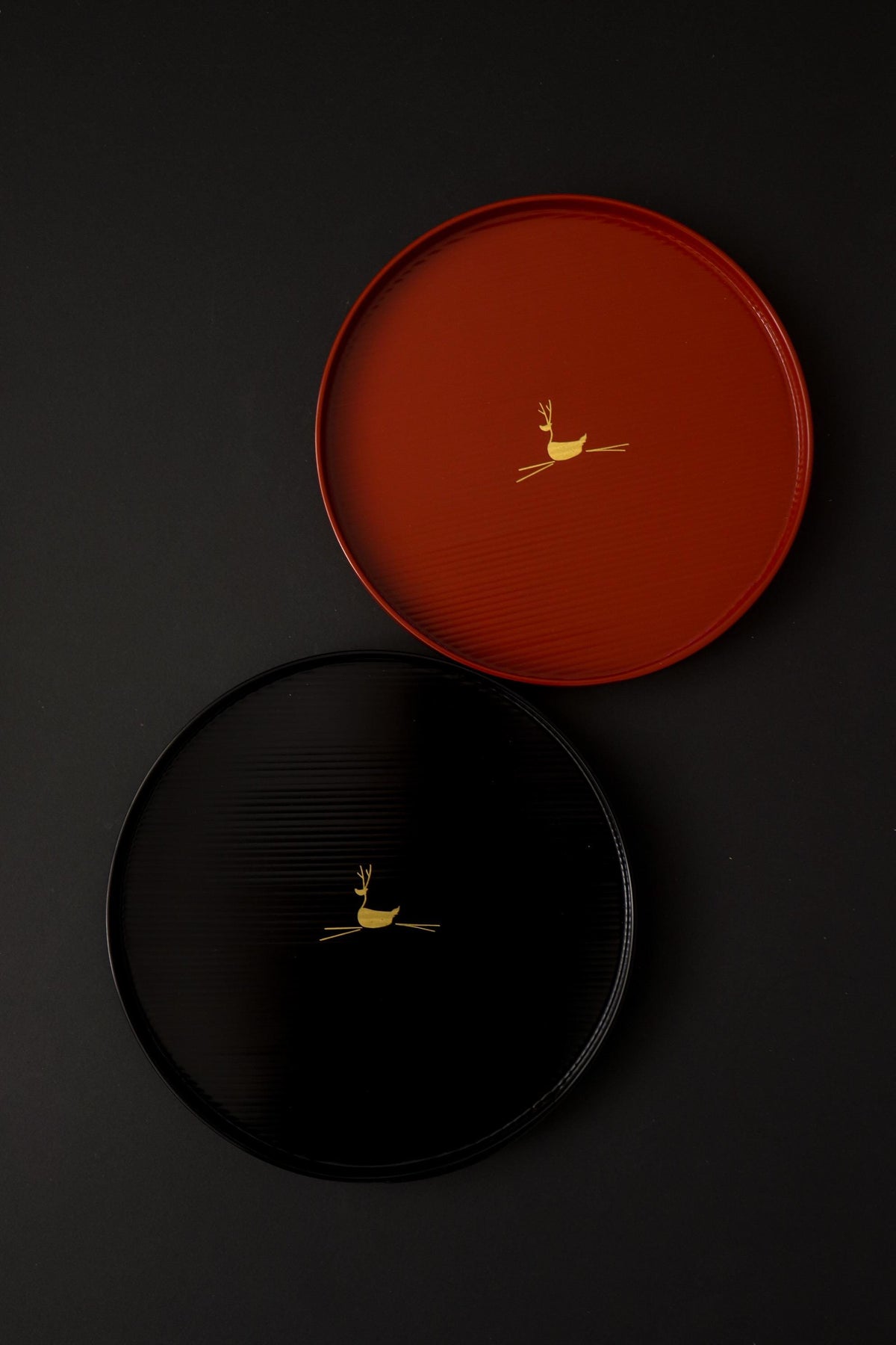 Vintage Zohiko Kyoto Japanese Lacquer Tray, 21cm Red Urushi Round Serving Tray, Gold Deer Motif, Unused