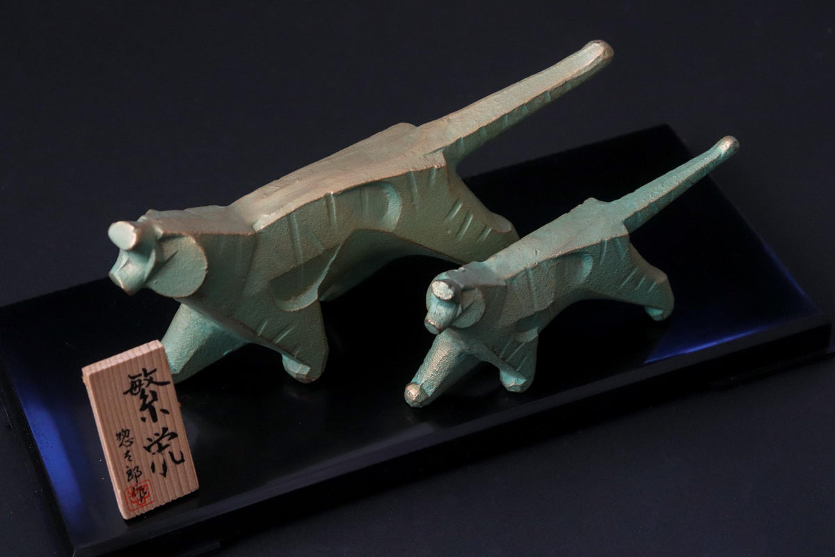 Sotaro Saegusa Bronze Tiger Sculpture Set, Japanese Parent and Cub Art, Han'ei Prosperity, Vintage Style Decor