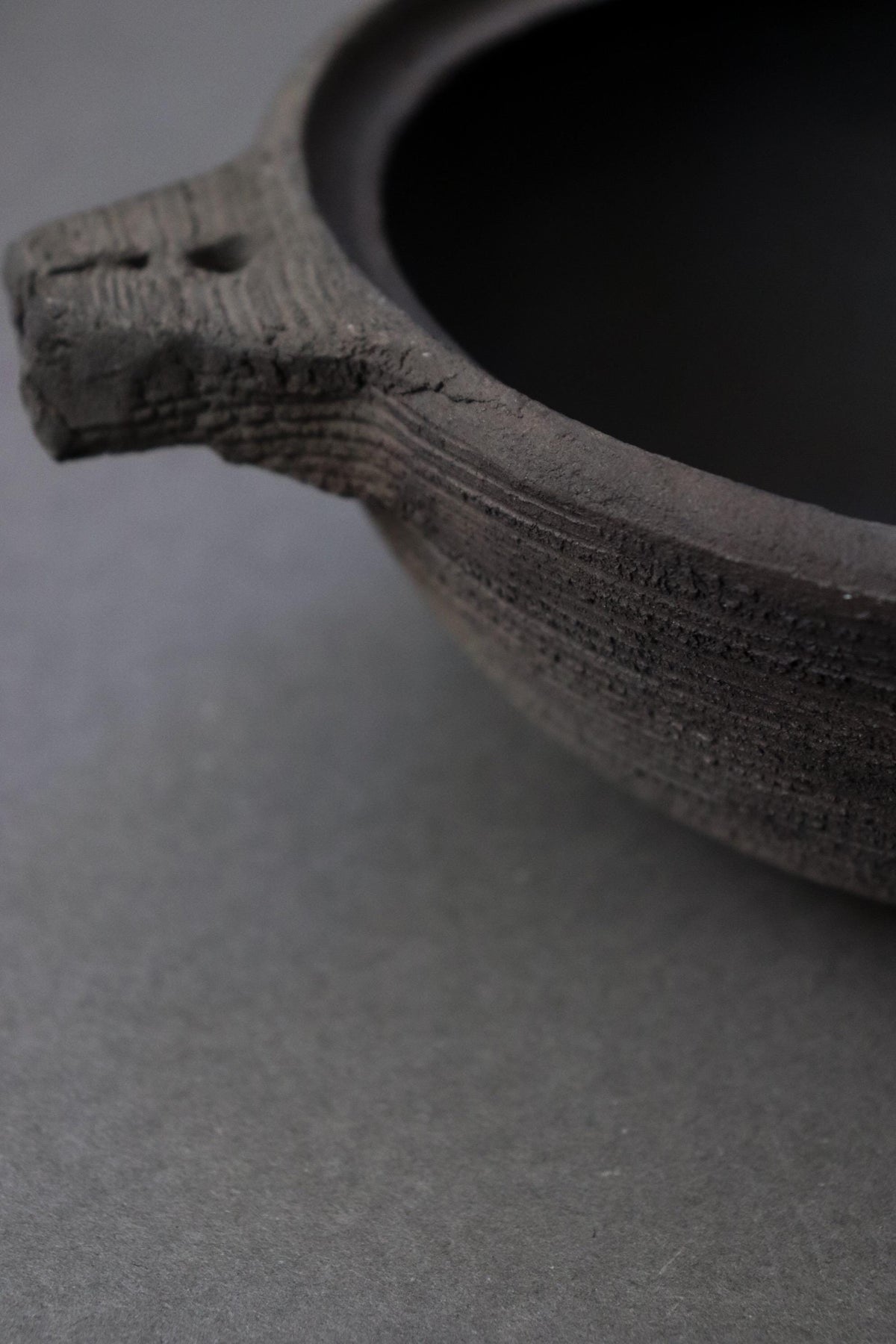 Vintage Jinnai Sakata Japanese Black Ceramic Pot with Trivet, Large Double Handle Mashiko Pottery, Sculptural Stoneware