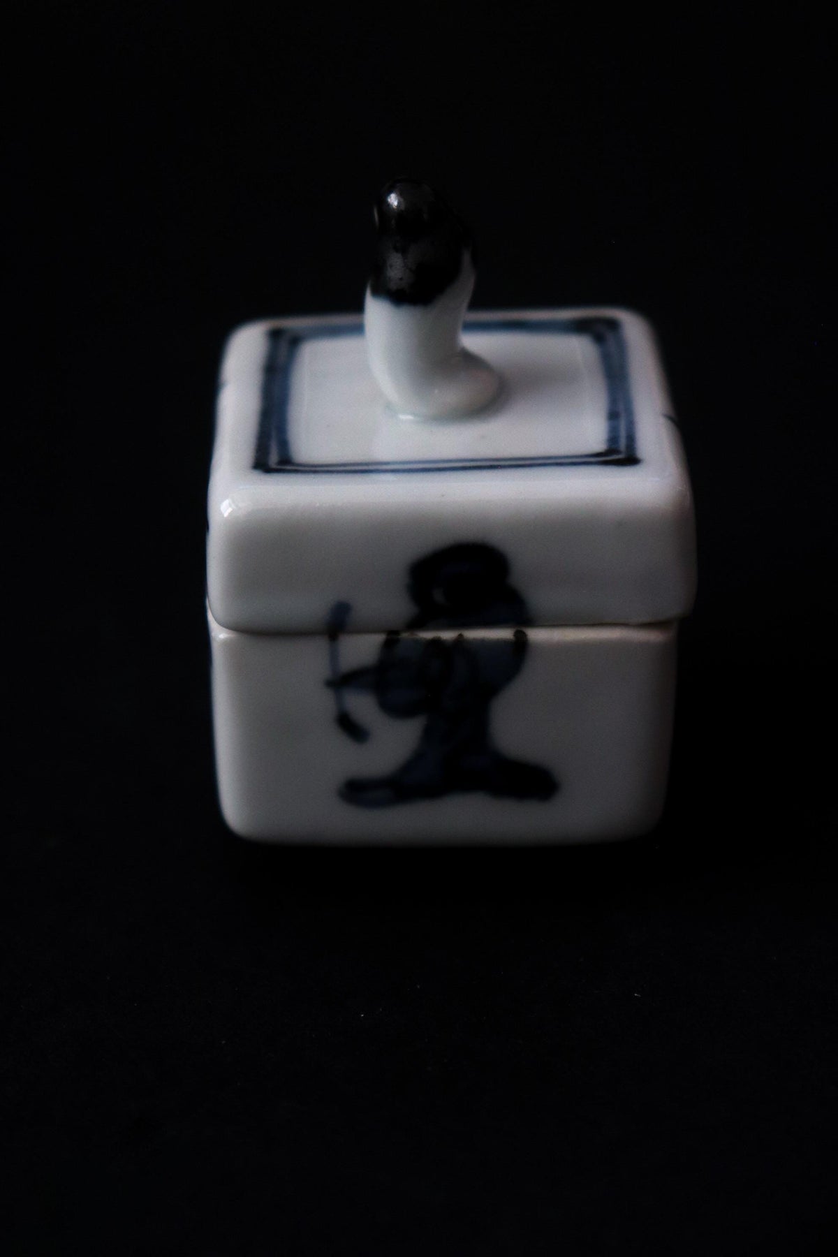 Vintage Japanese Blue and White Kogo Incense Box, Daimaru Hokuho, Arima Raitei Design, Ceramic Tea Ceremony Art