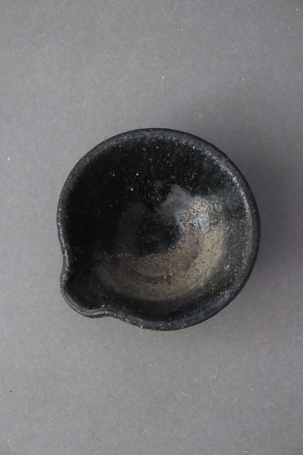 Vintage Jinnai Sakata Mashiko Katakuchi Bowl, Japanese Black Stoneware Pouring Bowl, Rustic Ceramic Art