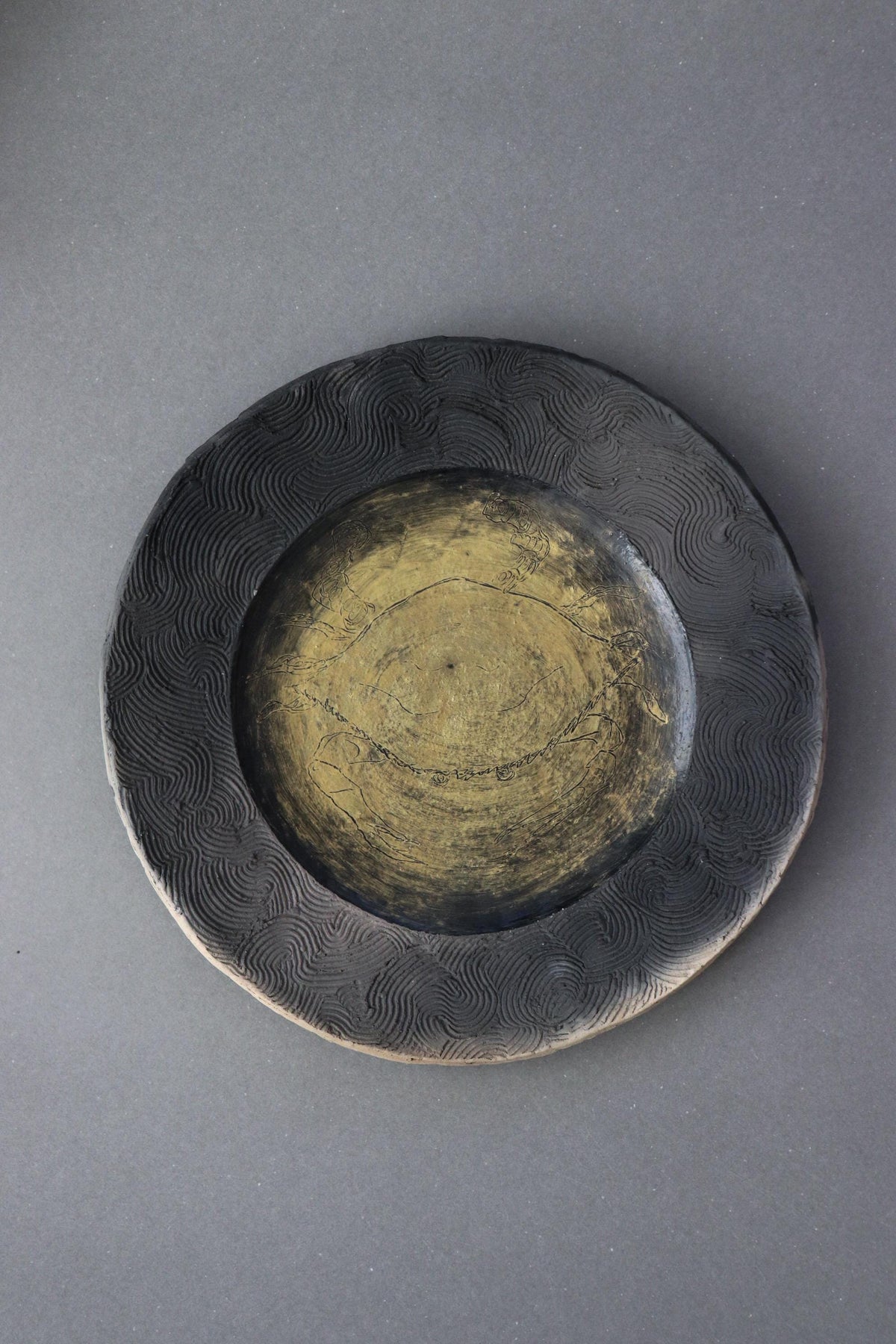 Vintage Jinnai Sakata Japanese Ceramic Art Plate, Gold Crab Motif, Black Mashiko Pottery, Large Decorative Wall Plate